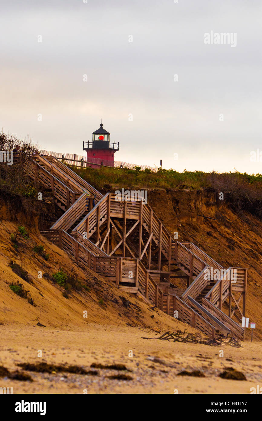 Faro Nauset purpureo tramonto a Cape Cod-Massachusetts Foto Stock