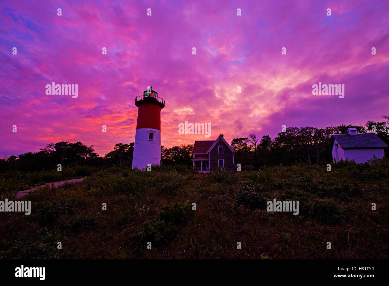 Faro Nauset purpureo tramonto a Cape Cod-Massachusetts Foto Stock