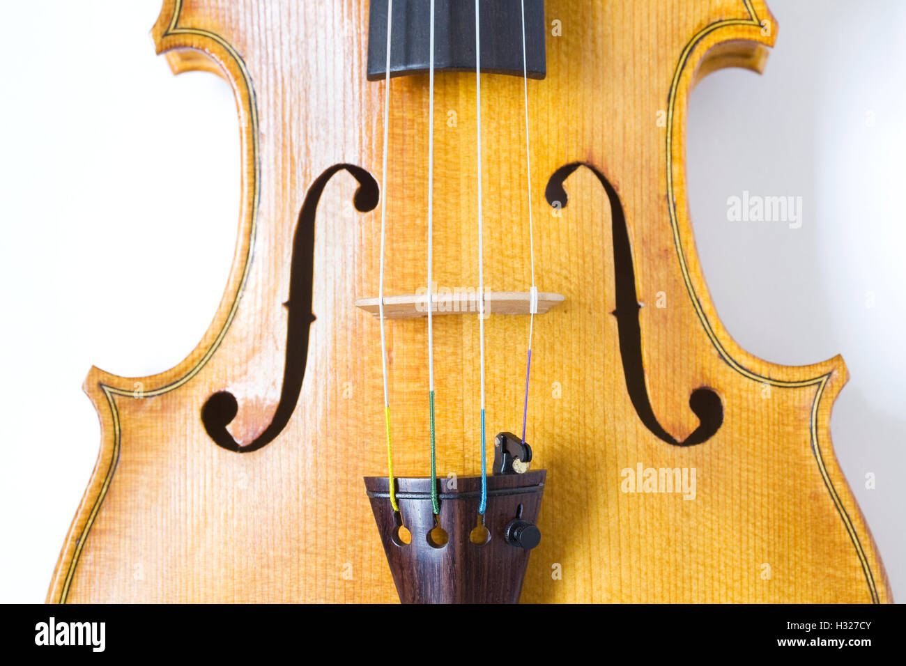 Close up di un violino che mostra la f-fori. Foto Stock