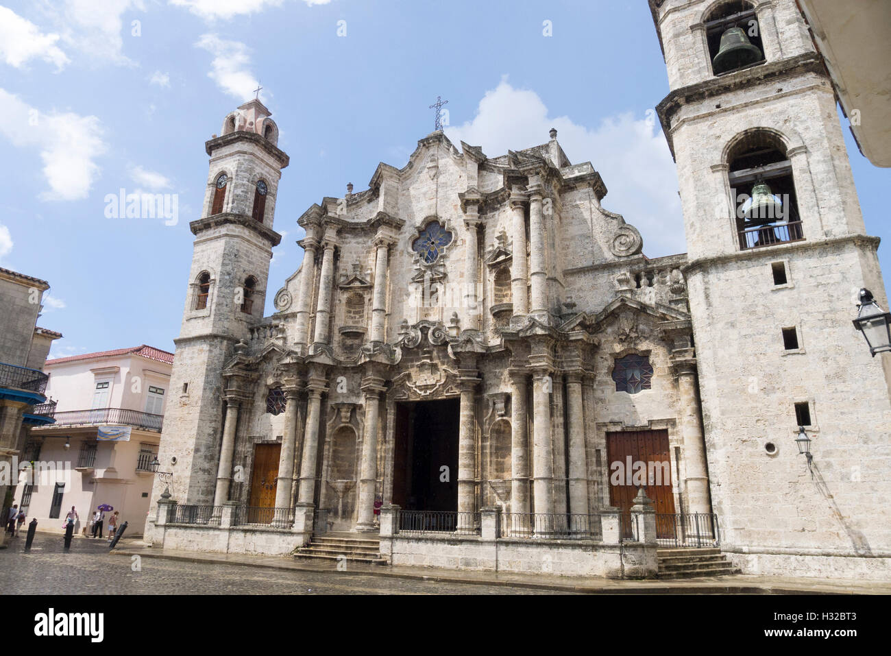 La storica cattedrale della Vergine Maria della Immacolata Concezione costruito nel 1777 in piazza Duomo, Havana Cuba Foto Stock