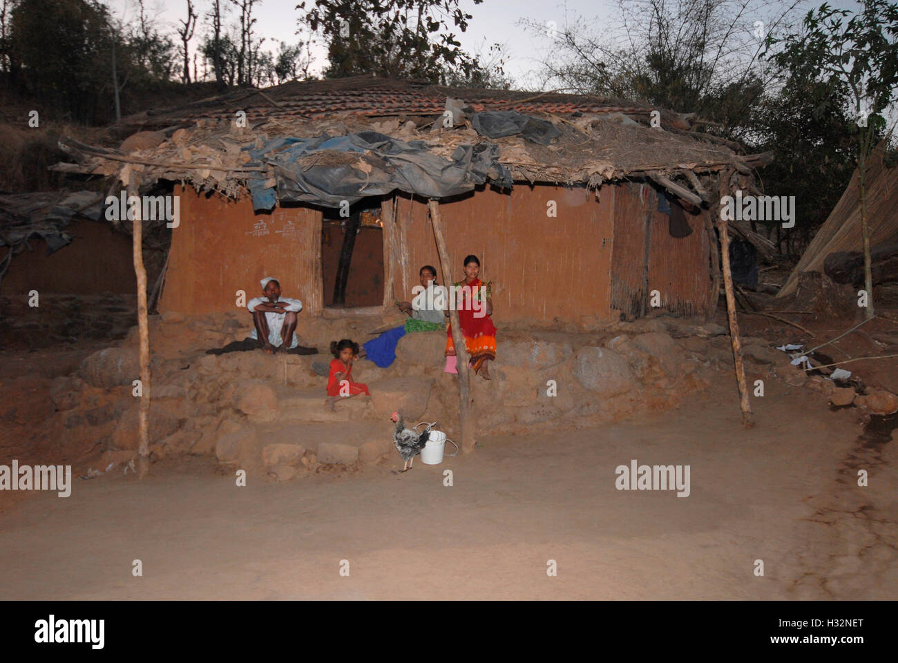 Casa di fango, Koli Dhor tribù, Nandgaon, Maharashtra, India Foto Stock