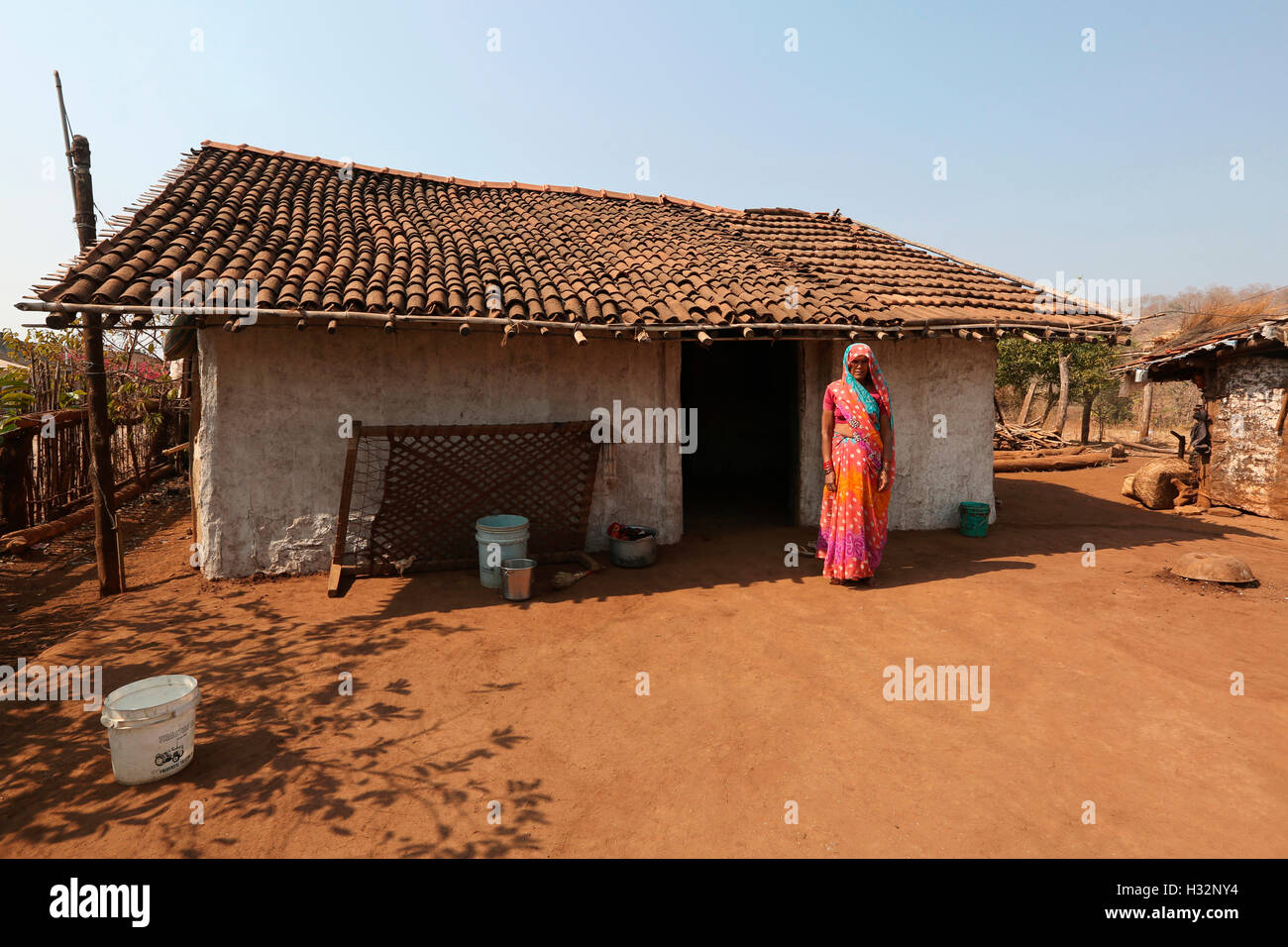 Casa, KORKU tribù, Lavada Village, Dharani, Maharashtra, India Foto Stock