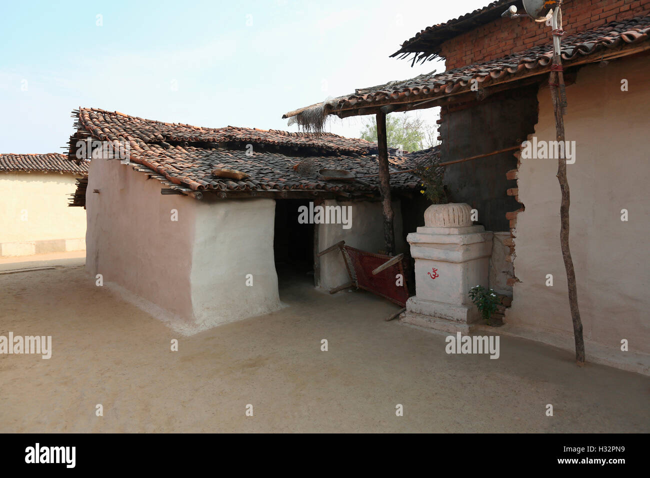 Tribù SAWAR, Tradizionale casa di fango, Diwanpali Village, Saraipali Panchayat, blocco di Mahasamund, Chattisgadh, India Foto Stock