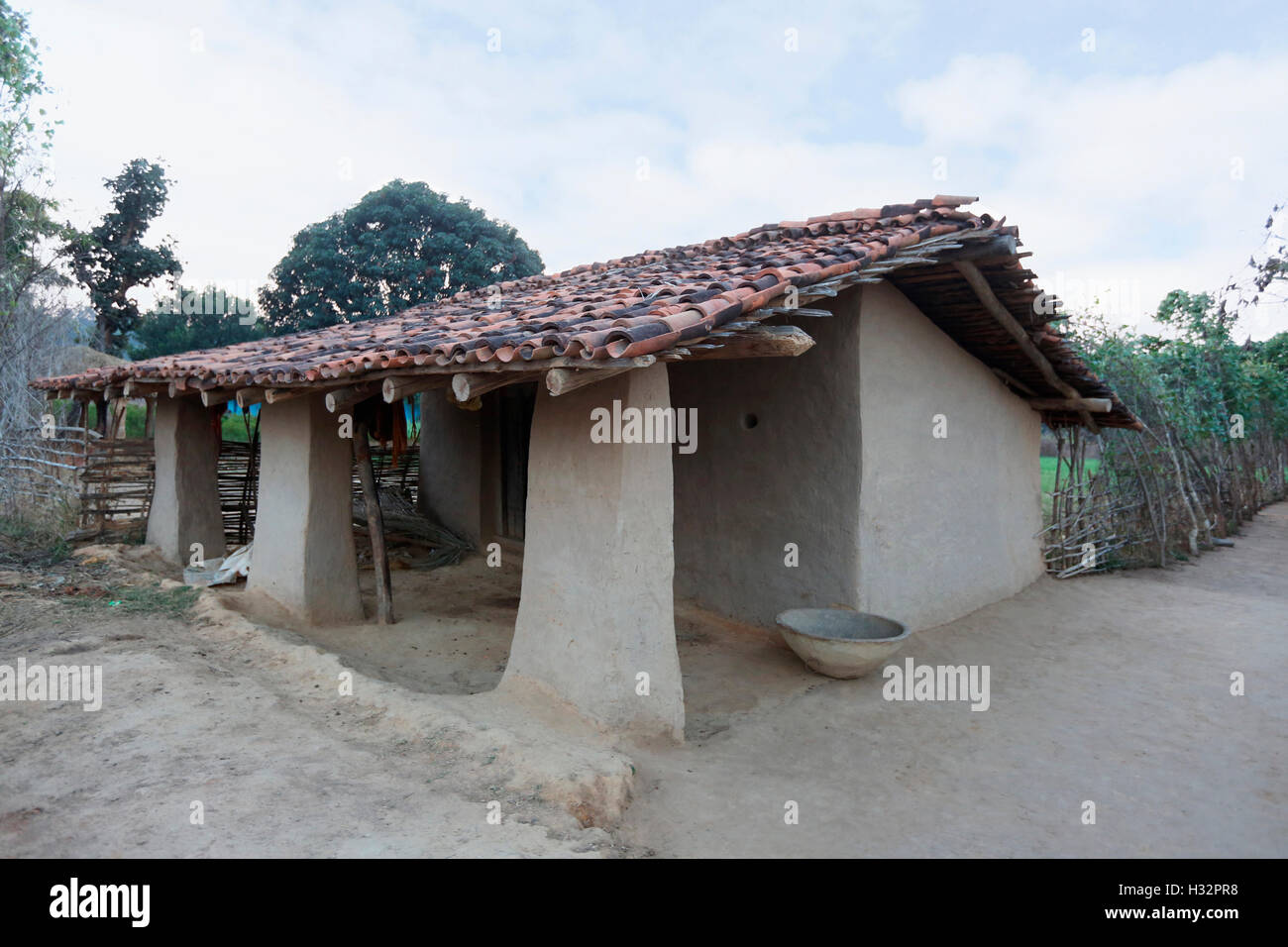 Casa tribali, Khairwar tribù, Chiniya village, Dist Balrampur, Chattisgarh, India Foto Stock
