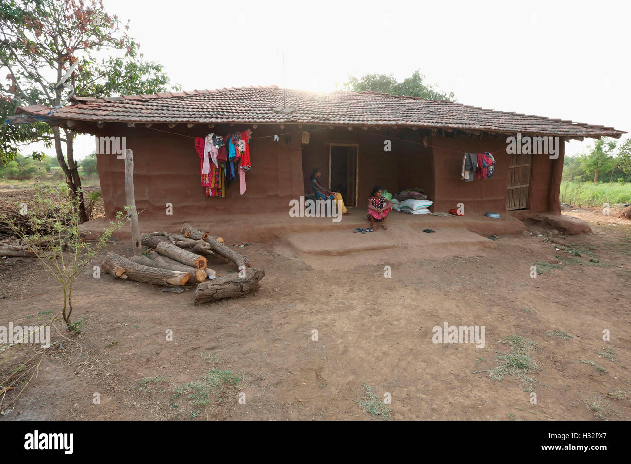 Casa Tradizionale VITOLIA tribù,Kalamkui Village, Valod Tehsil, tapi distretto, Gujrat, India Foto Stock
