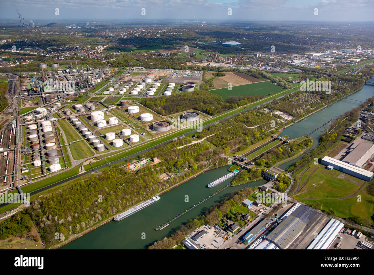 L Emscher e bloccare Rhine-Herne Canal, Rhine-Herne Canal, Emscher isola, isola selvaggia, Gelsenkirchen, distretto della Ruhr Foto Stock