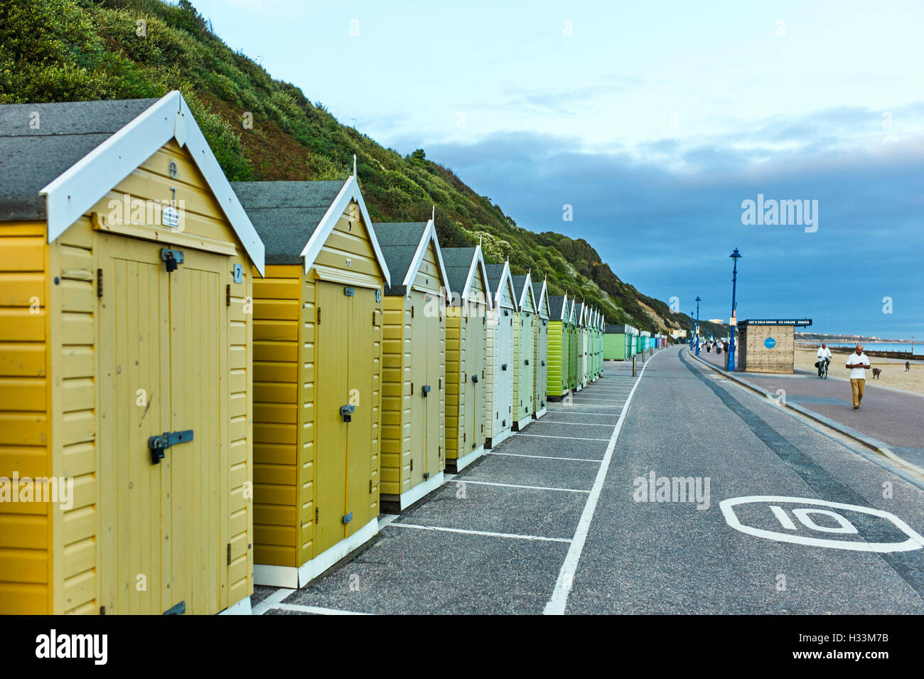 Spiaggia di capanne in Bournemouth Foto Stock