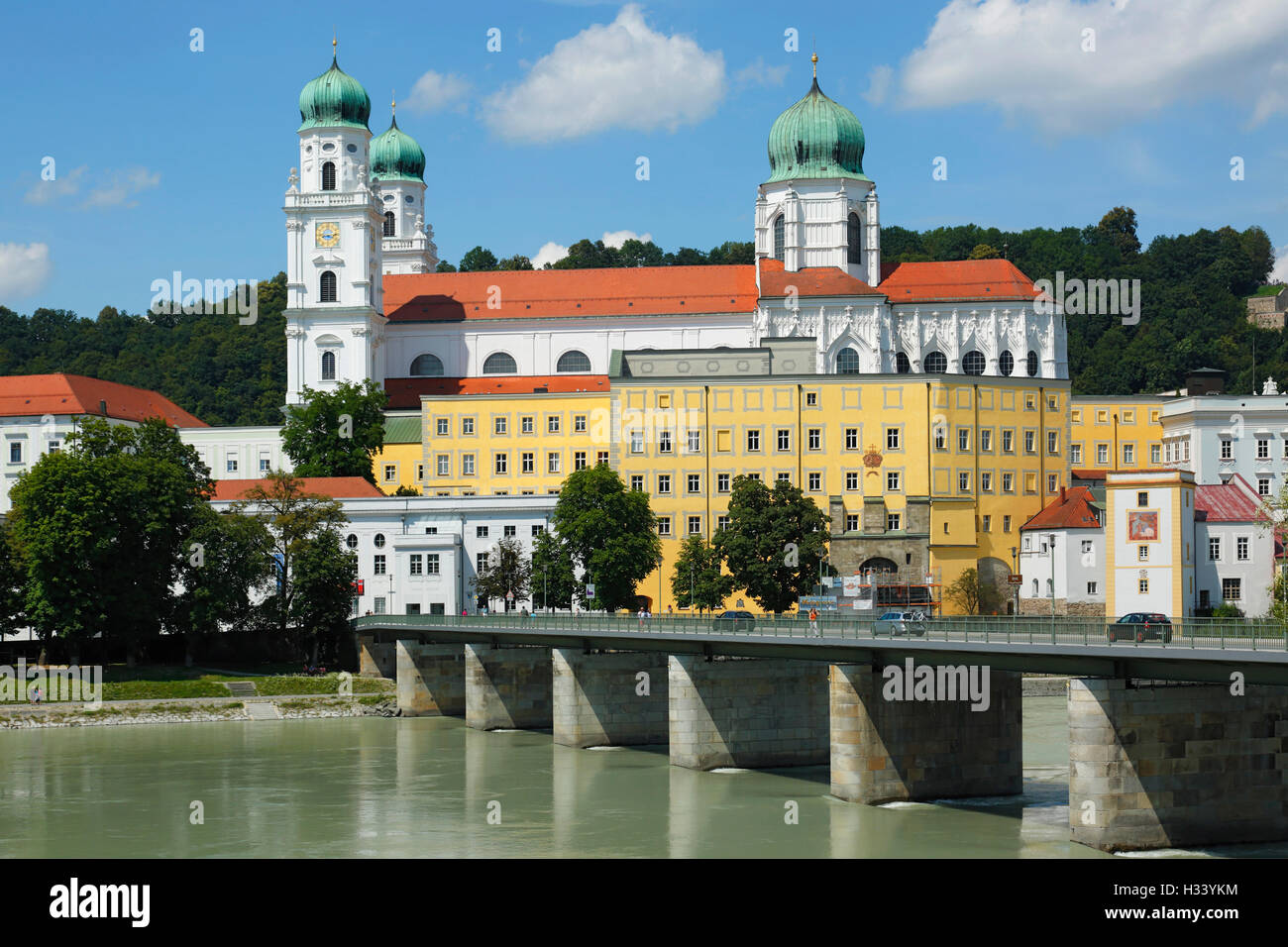 Innpromenade und Innbruecke, Stephansdom und Alte Residenz Passau, Niederbayern, Bayern Foto Stock