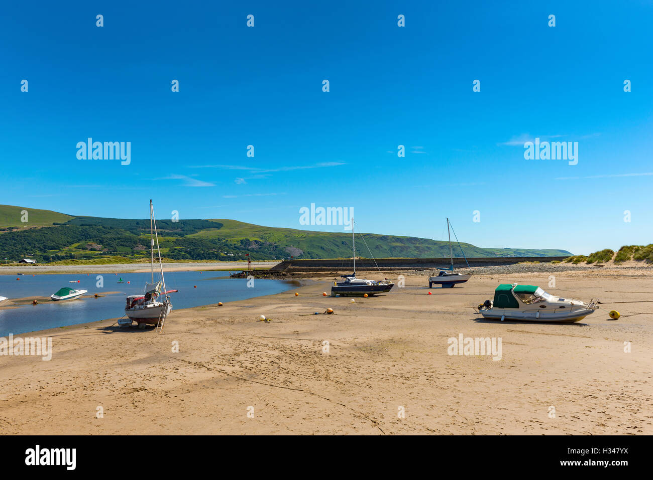 Blaenau Ffestiniog cittadina e estuario a bassa marea, Gwynedd, North West Wales, Regno Unito Foto Stock