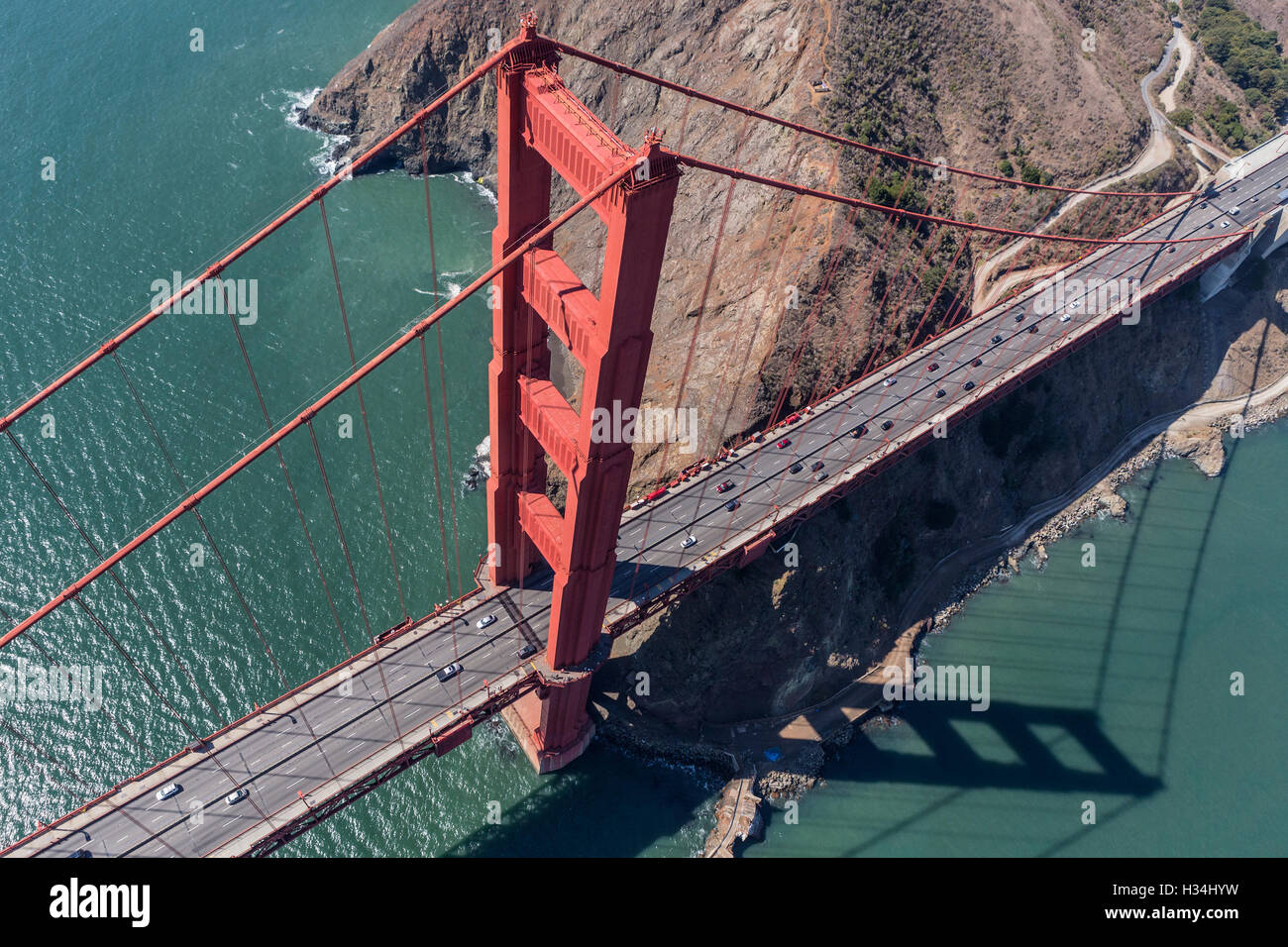 Golden Gate Bridge, Marin e operazioni automatiche di fine campo San Francisco Bay vista aerea. Foto Stock