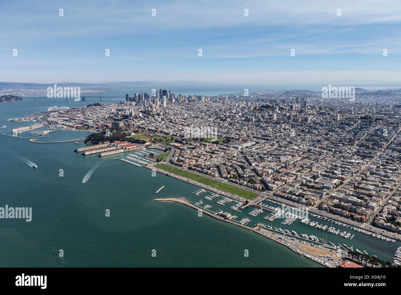 La baia di San Francisco e la città pomeriggio vista aerea. Foto Stock