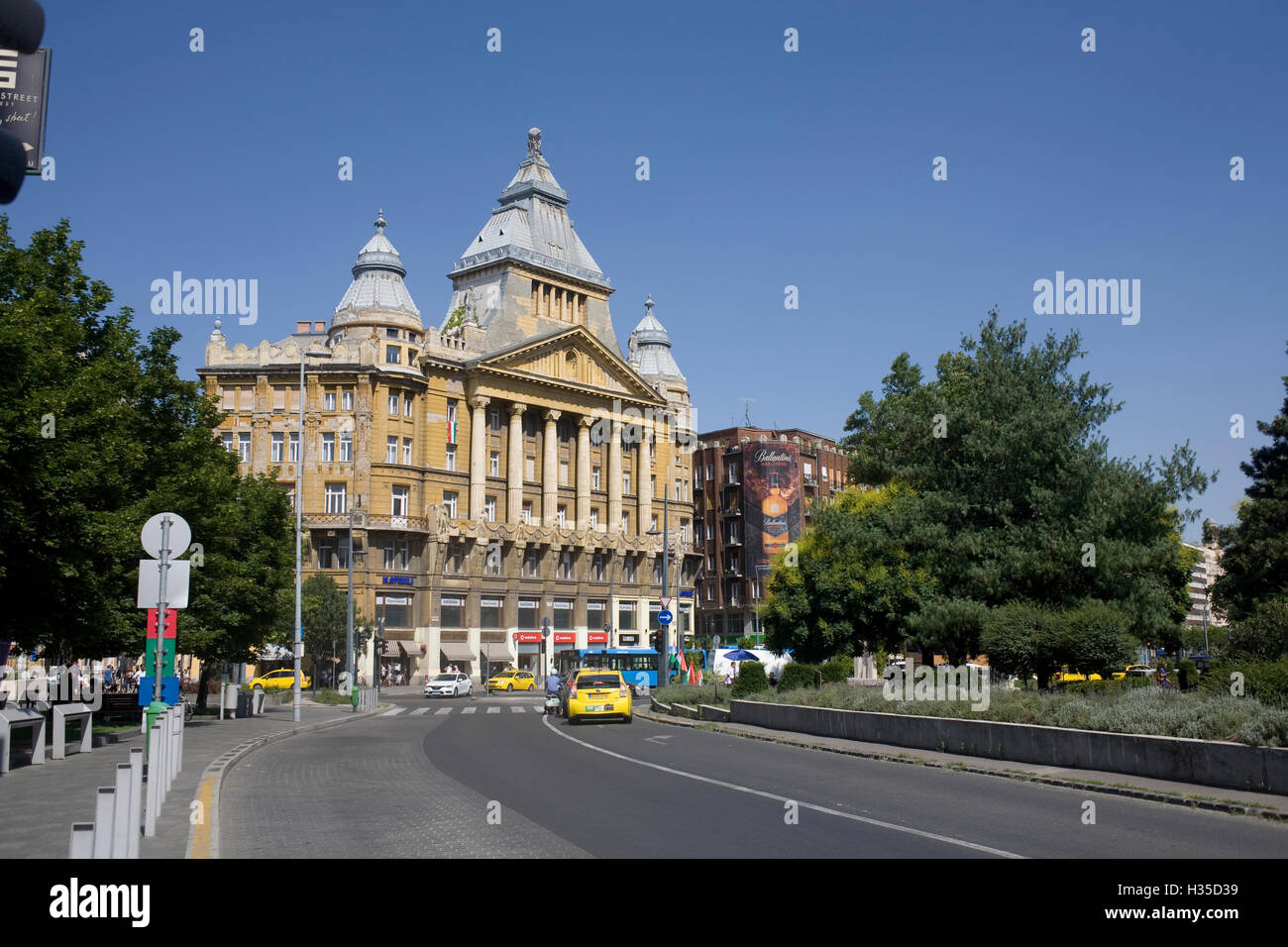 Deak Ferenc con la ex Anker Palace, Budapest, Ungheria, Europa Foto Stock