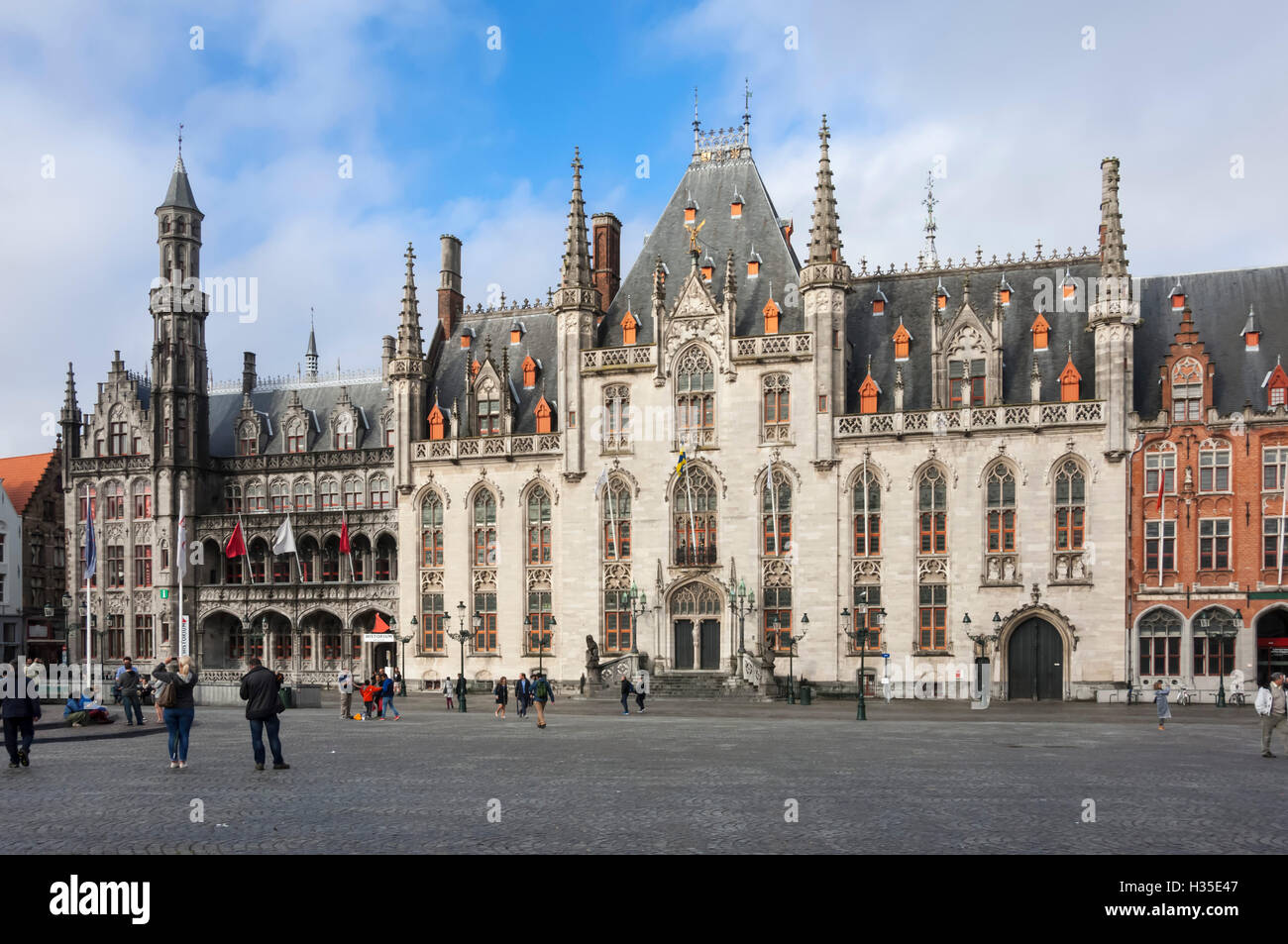 Provinciaal Hoff, la piazza del mercato di Bruges, UNESCO, Belgio Foto Stock