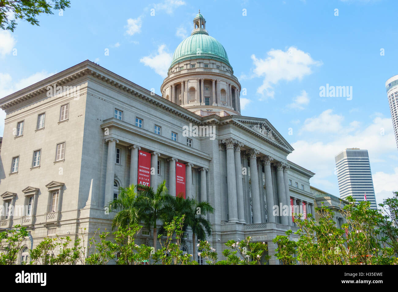 Galleria Nazionale di Singapore che occupa il vecchio Municipio e la vecchia corte suprema, Singapore Foto Stock