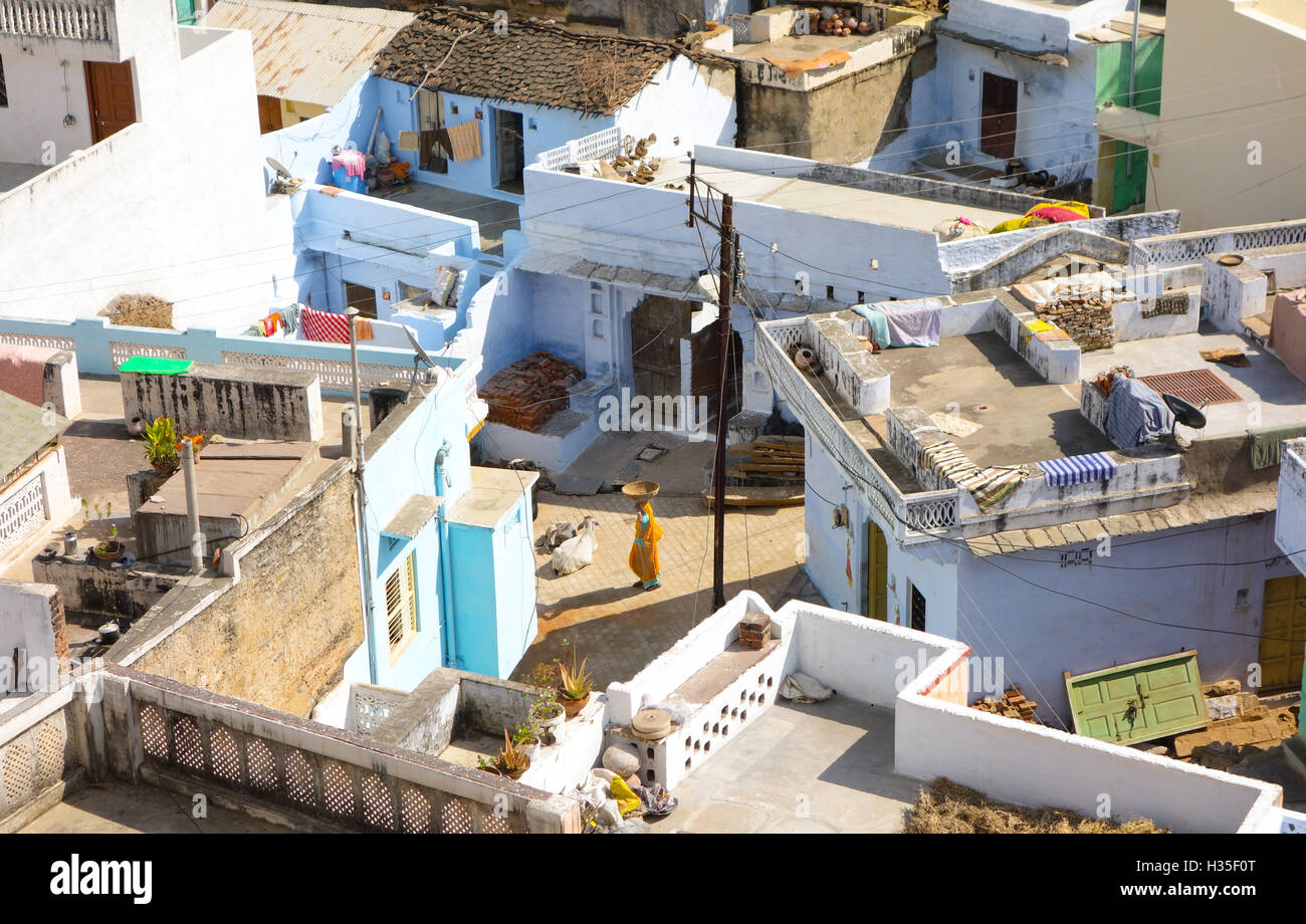Vista aerea della vita del villaggio, Deogarh, Rajasthan, India Foto Stock