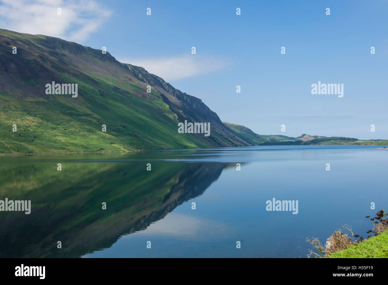 Wastwater e ghiaioni, la mattina presto, Wasdale, Parco Nazionale del Distretto dei Laghi, Cumbria, England, Regno Unito Foto Stock