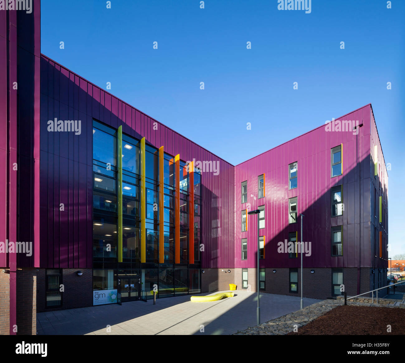Vista esterna del GMSE UTC (Greater Manchester sostenibile Università di Ingegneria Technical College) Oldham, Regno Unito. Foto Stock
