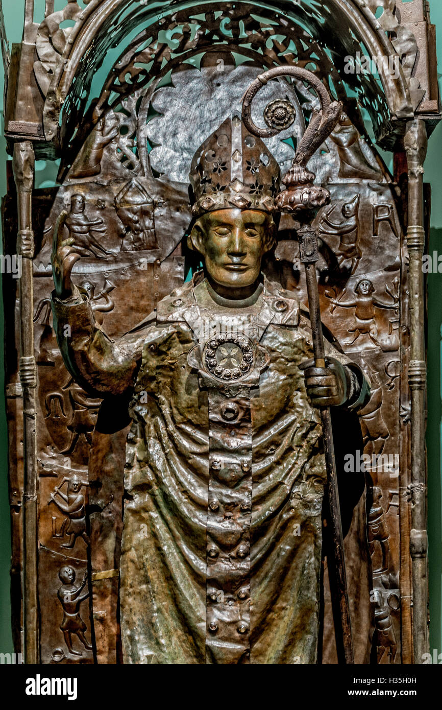 Italia Emilia Romagna Modena Museo della Cattedrale San Geminniano Vescovo goffrato rame - 1376 Foto Stock