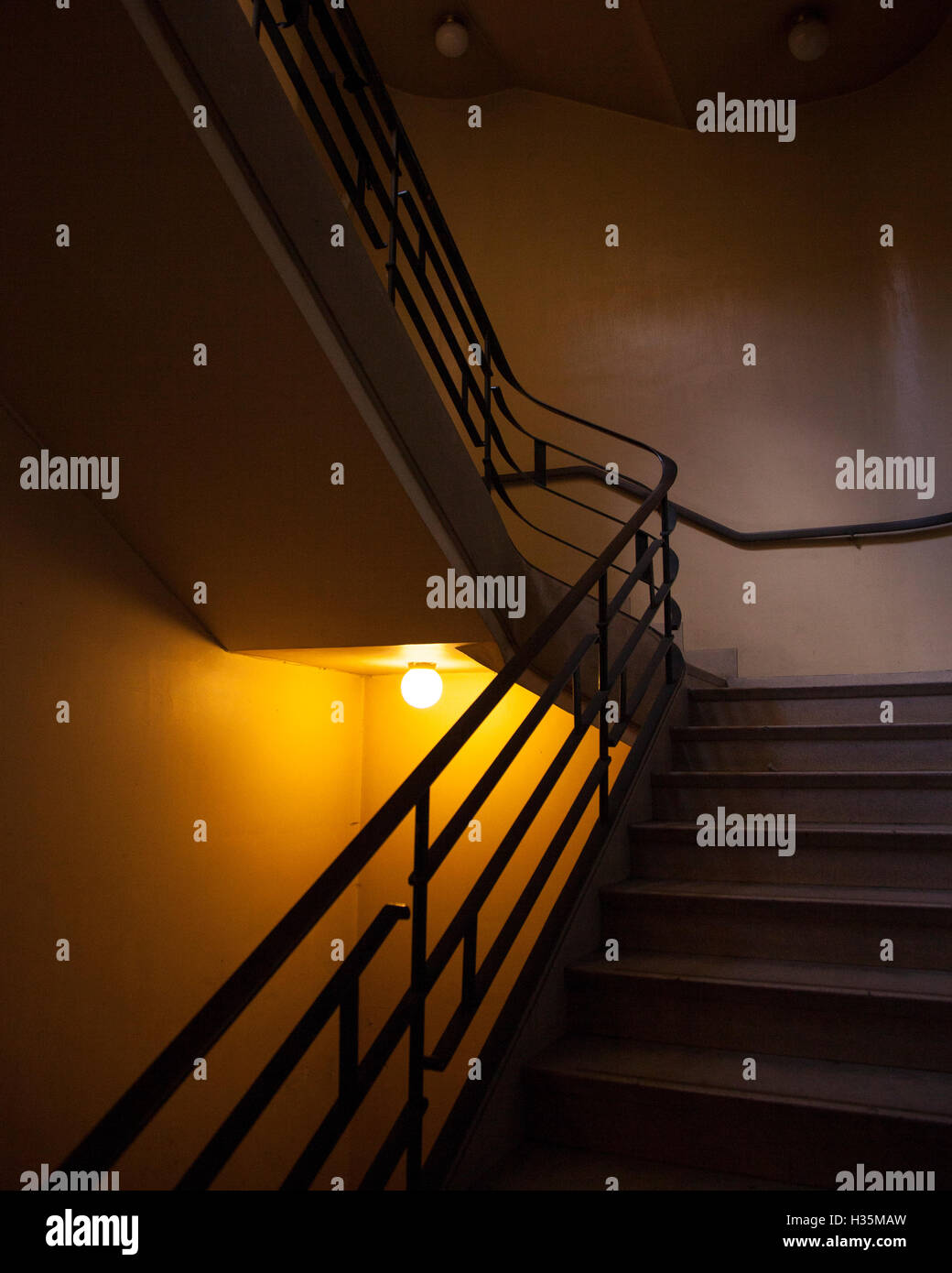 Vista interna di Hornsey Town Hall, Crouch End, Inghilterra, da Reginald Harold Uren. Foto Stock