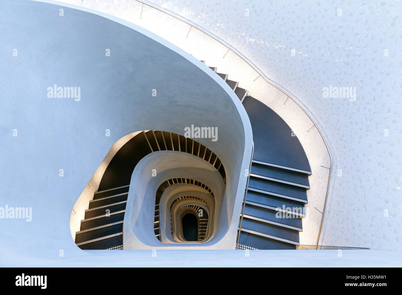 Scale a chiocciola, Edificio 7, Università di Tecnologia di Sydney, Australia. Foto Stock