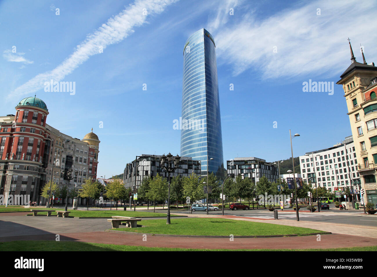 Iberdrola Euskai tower Plaza Bilbao Spagna Foto Stock