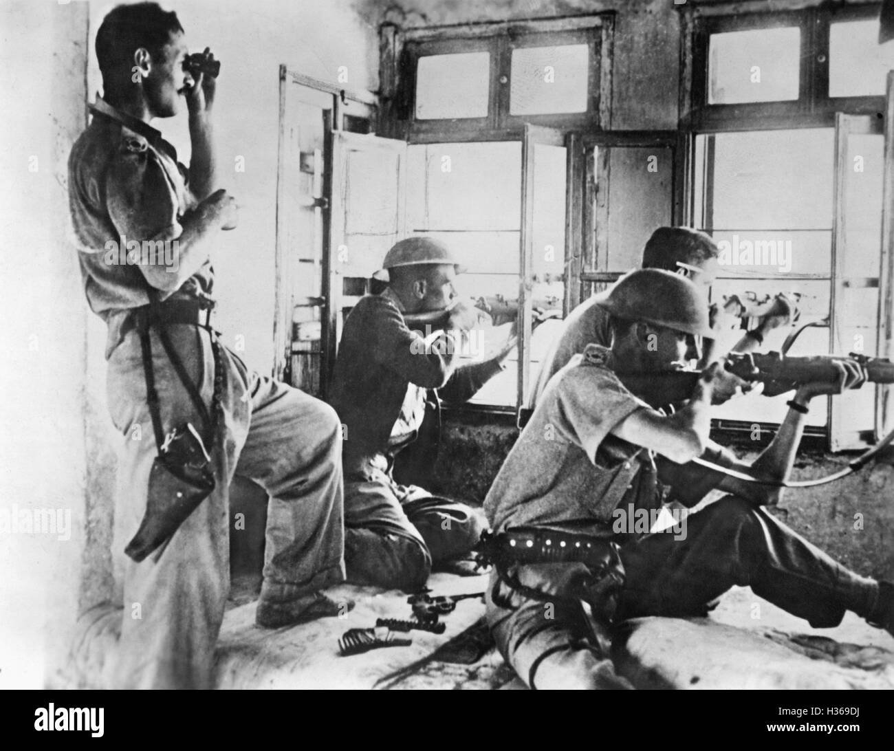Soldati britannici durante i combattimenti in Gerusalemme la città vecchia, 1938 Foto Stock