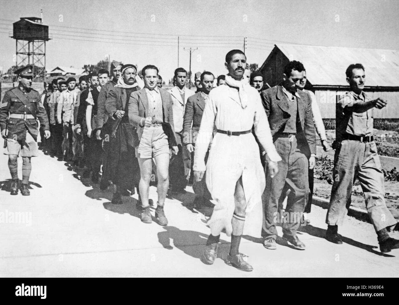 Arabi ed Ebrei reclute nella II Guerra Mondiale in Palestina, 1940 Foto Stock