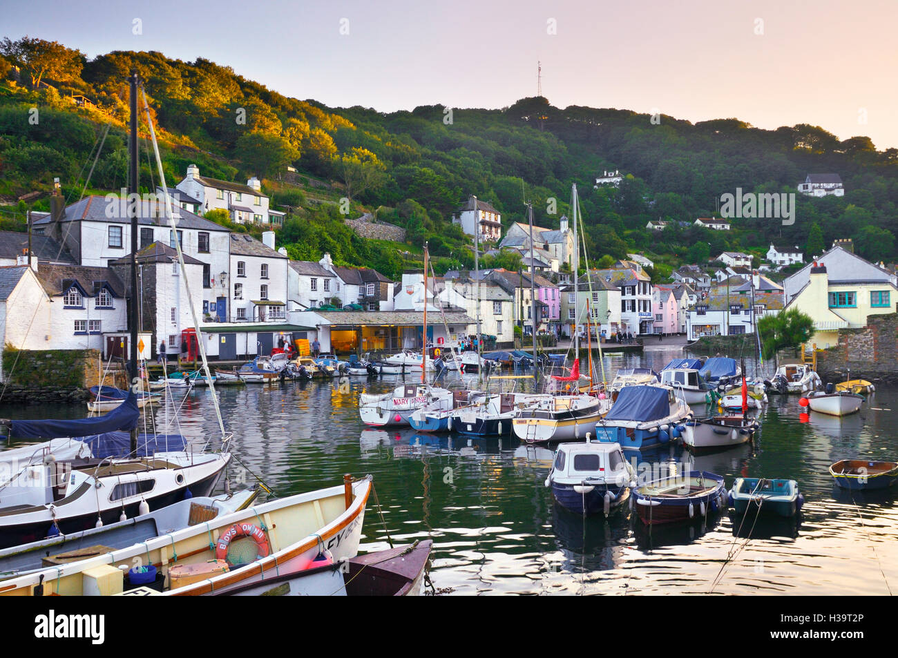 Polperro Harbour, Cornwall, England, Regno Unito Foto Stock