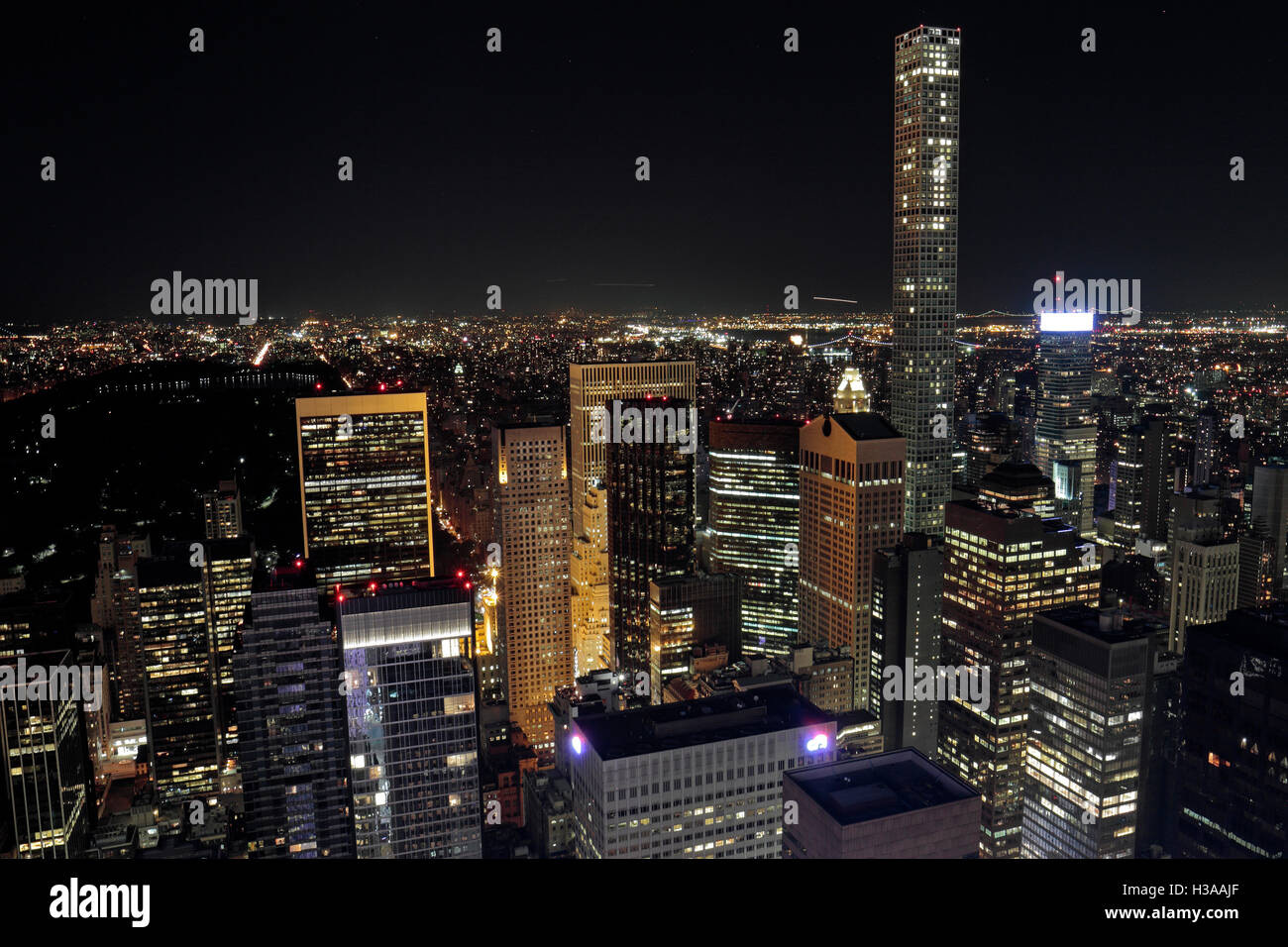 Vista aerea di Manhattan, New York, guardando a nord-est (ish) da Midtown verso Central Park & 432 Park Avenue. Foto Stock