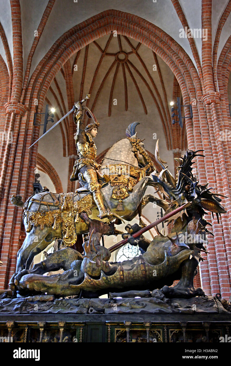 La statua di San Giorgio e il drago (1489) nella cattedrale di Stoccolma (Storkyrkan). Foto Stock