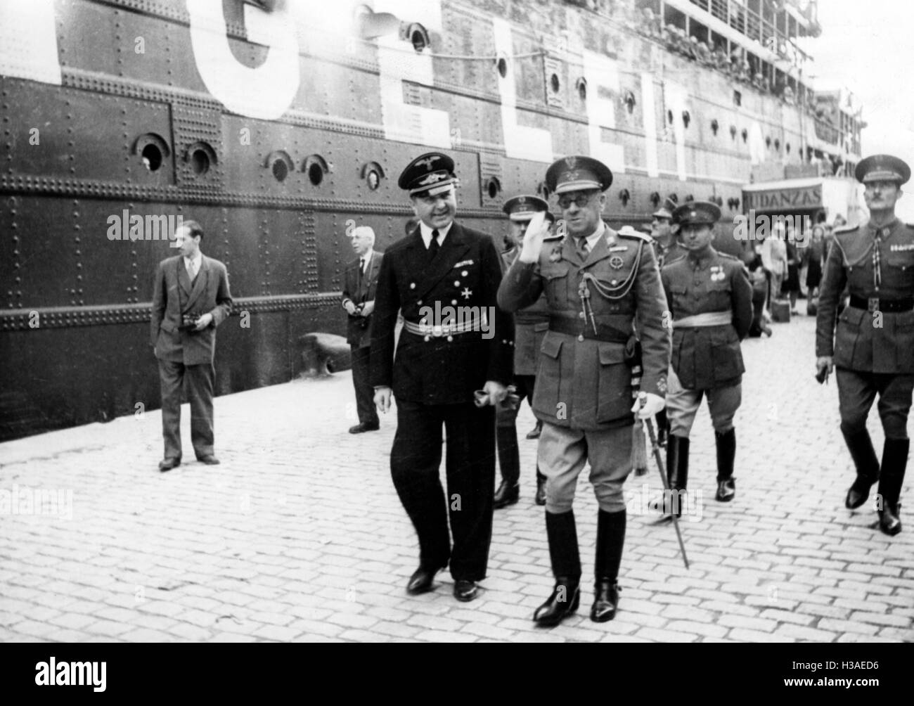 Dieckhoff Hans-Heinrich con il generale Moscardo, 1943 Foto Stock