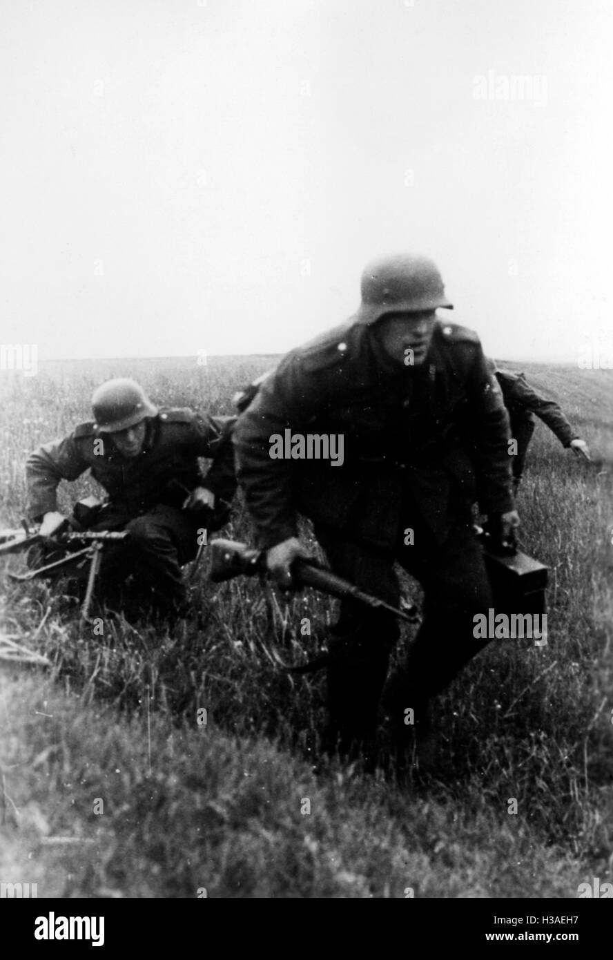 Il tedesco di fanti a Mtsensk sul lato sud-est del fronte, Giugno 1942 Foto Stock