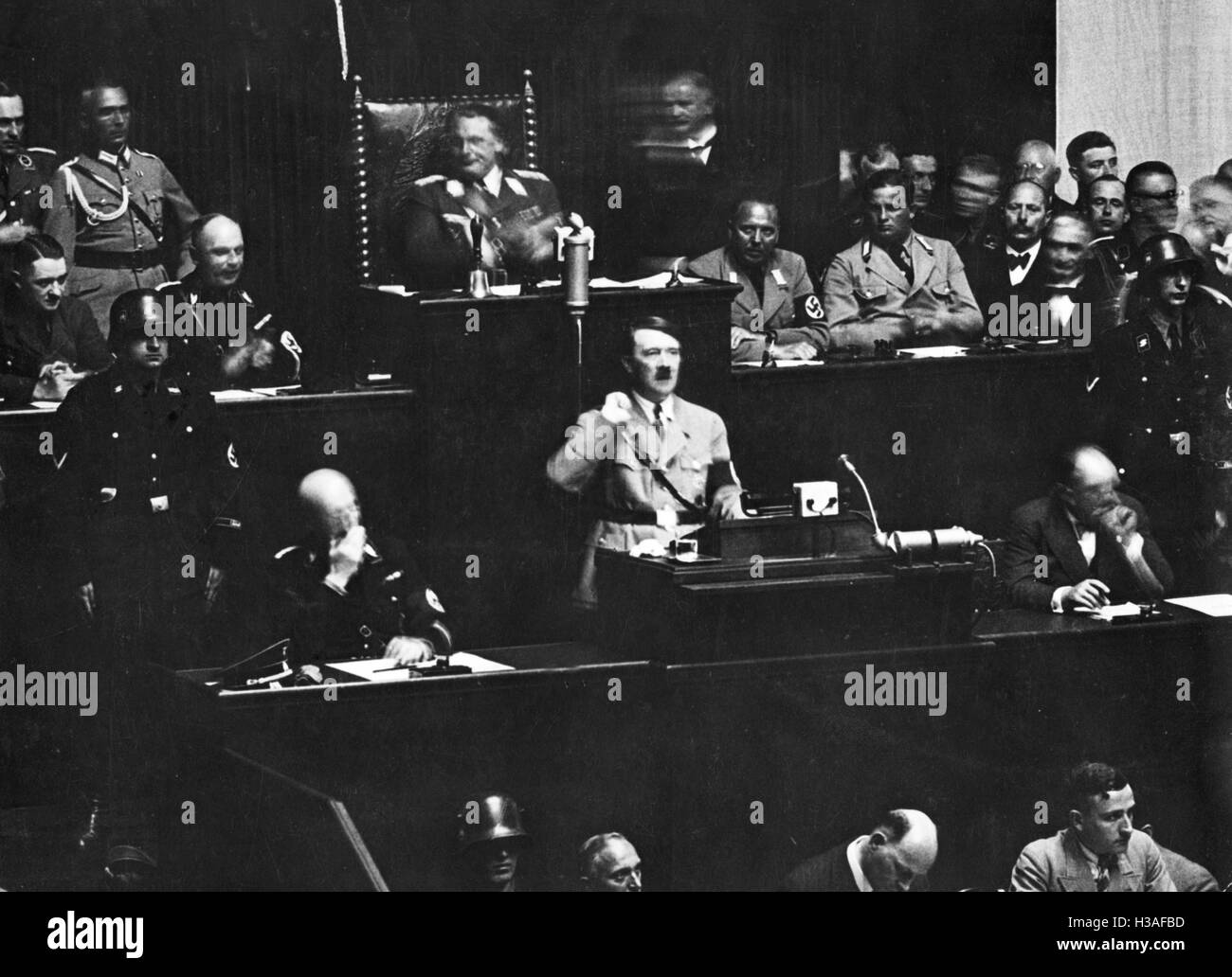 Adolf Hitler durante il suo discorso del Reichstag sulla Roehm Putsch, 1934 Foto Stock