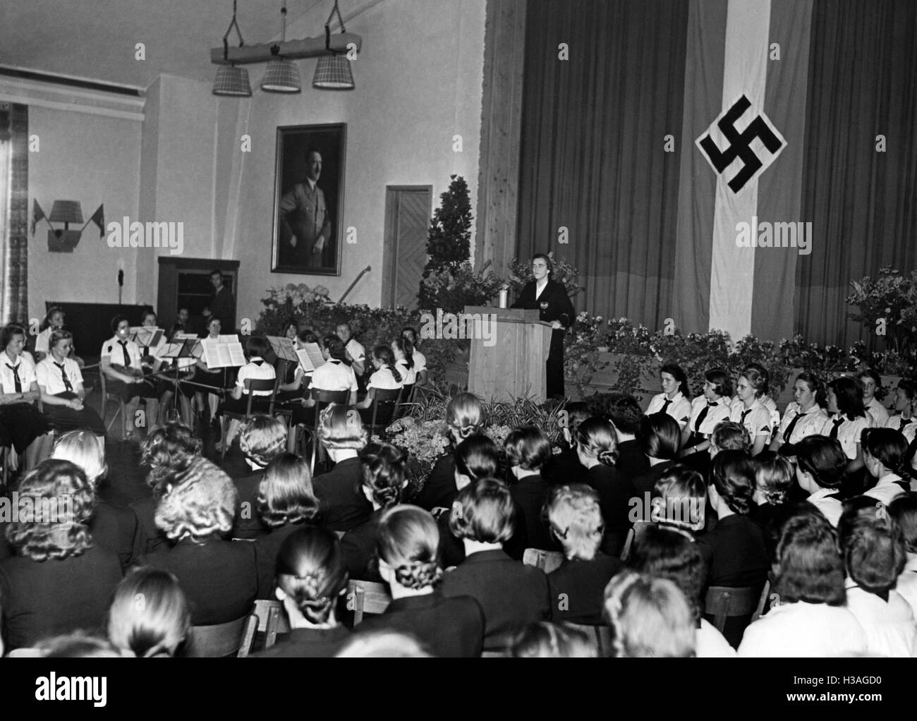 "Jutta Ruediger all apertura della ''Woche des berufstaetigen Mädels'' (settimana di lavoro le ragazze), Berlino 1940' Foto Stock