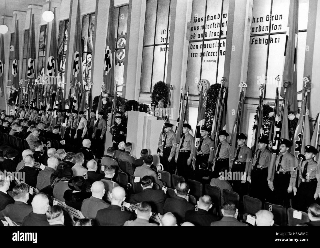 Robert Ley il discorso a un evento di DAF a Berlino, 1937 Foto Stock