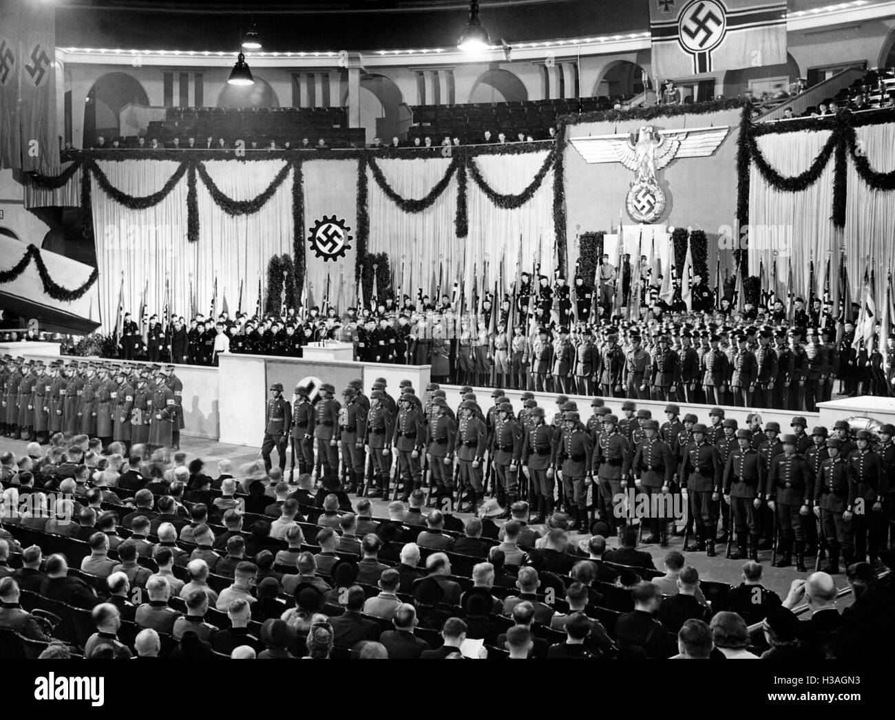 DAF evento presso il Palazzo dello Sport di Berlino, 1939 Foto Stock