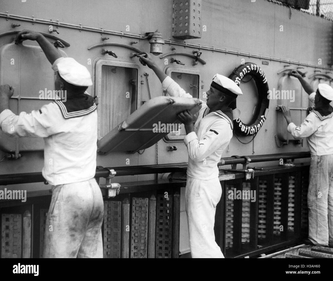 Preparazione per un esercizio di sparo, 1935 Foto Stock