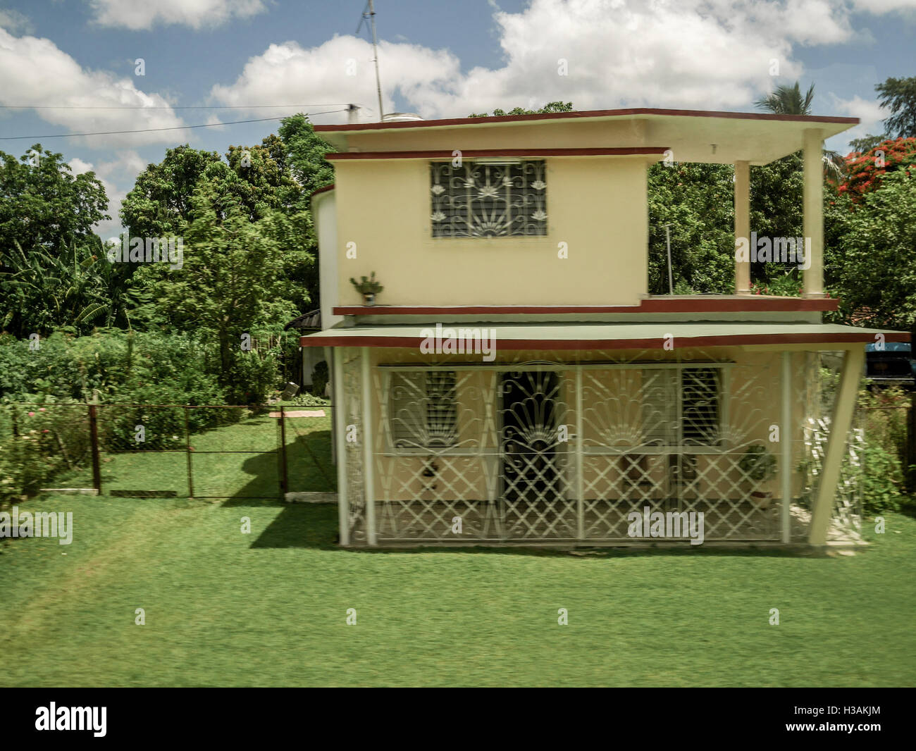 Ranch e bungalows costruiti in stile cubano su Cuba, legno, paglia e altri materiali locali vengono utilizzati per costruire e mantenere questi bellissimi i tubi flessibili Foto Stock