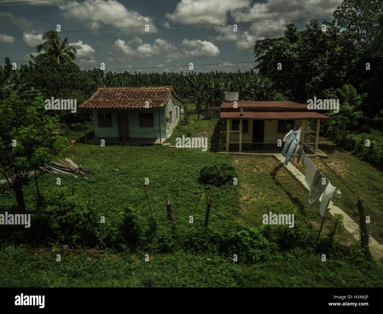 Ranch e bungalows costruiti in stile cubano su Cuba, legno, paglia e altri materiali locali vengono utilizzati per costruire e mantenere questi bellissimi i tubi flessibili Foto Stock