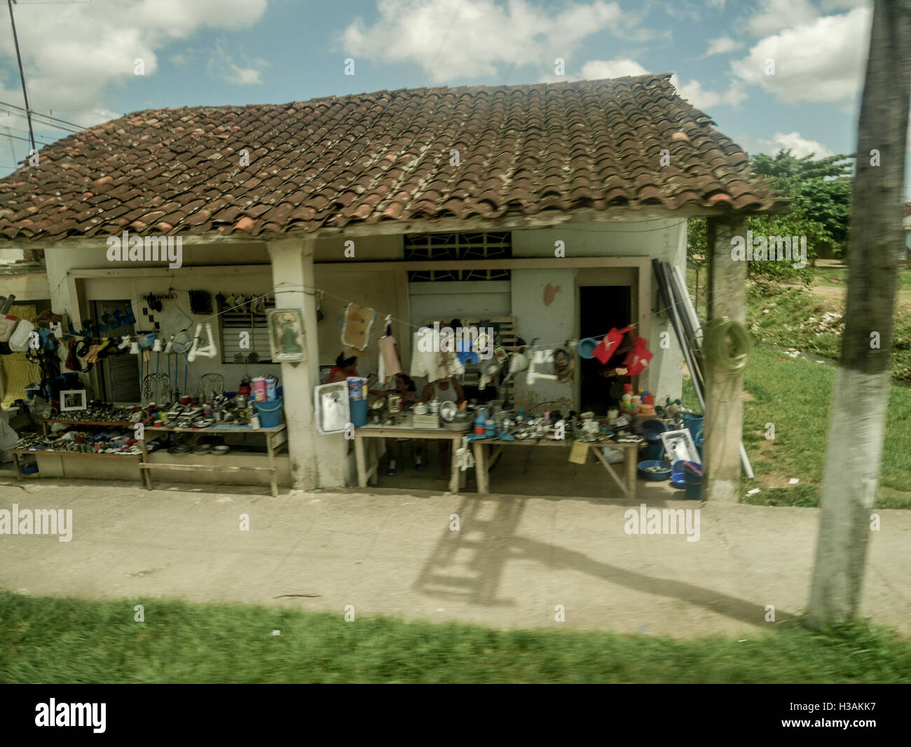 Ranch e bungalows costruiti in stile cubano su Cuba, legno, paglia e altri materiali locali vengono utilizzati per costruire e mantenere questi bellissimi i tubi flessibili Foto Stock