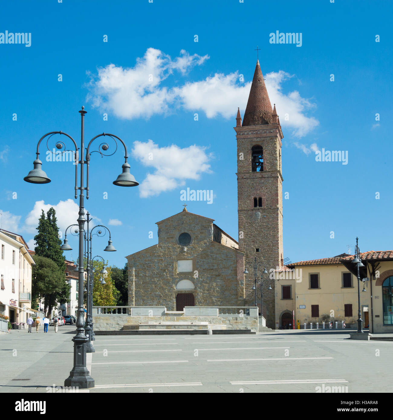 Chiesa di Sant'Agostino in Arezzo Toscana Italia - anteriore e square Foto Stock