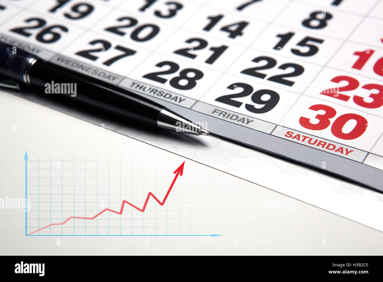 Calendario da parete con penna closeup Foto Stock