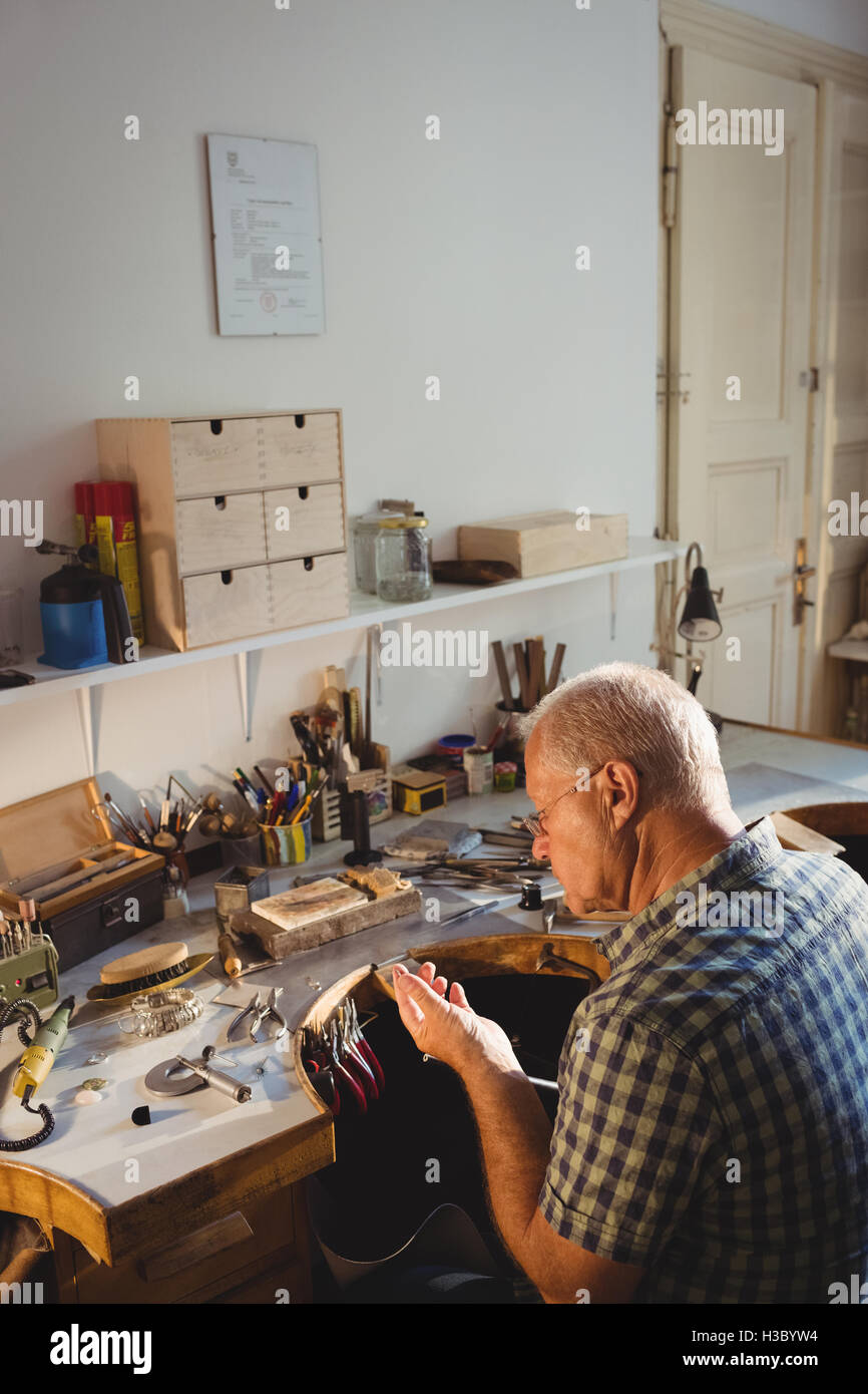 Orafo di preparare lo strumento di lavoro Foto Stock