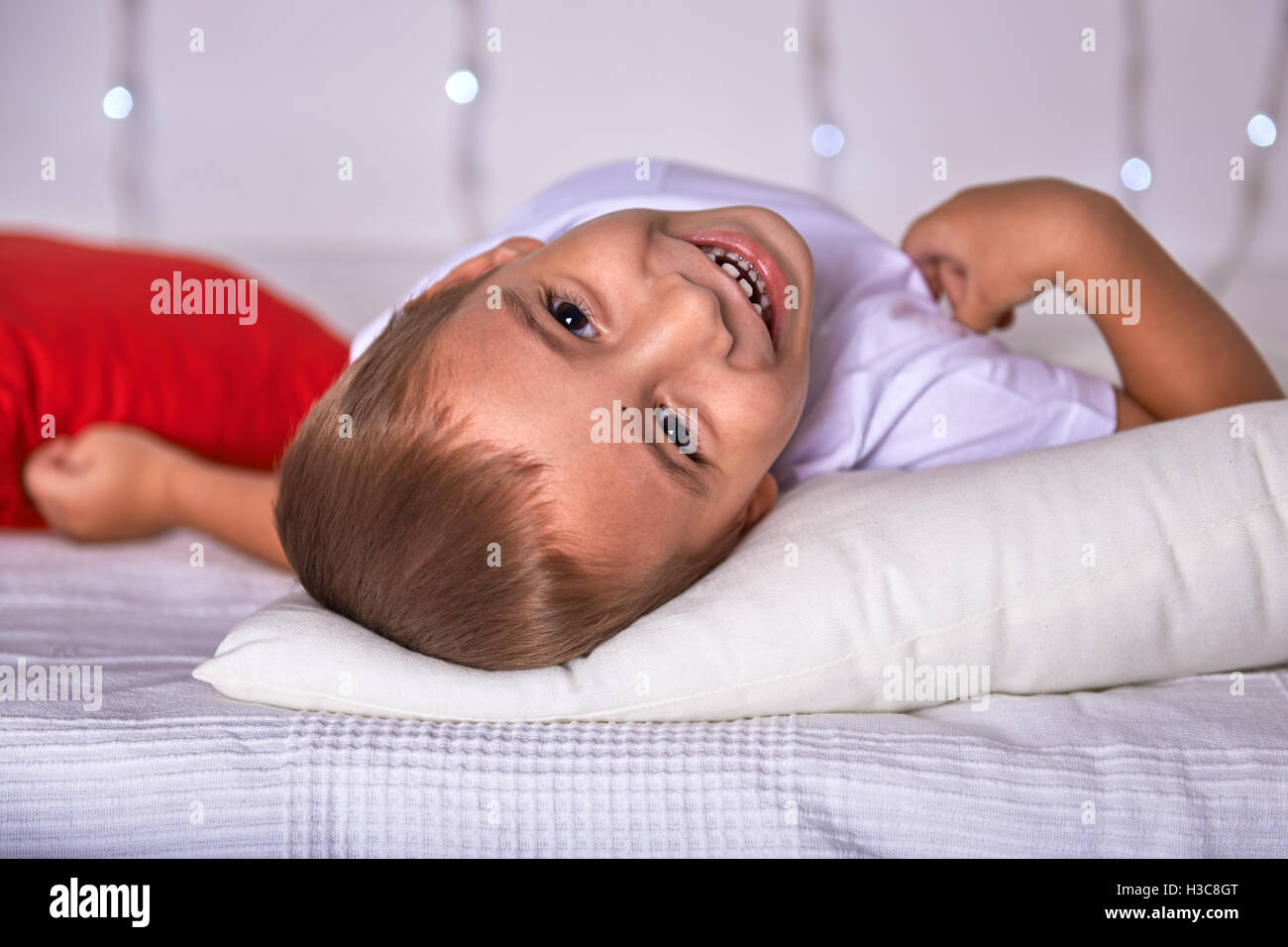 Ritratto di un bambino felice Foto Stock