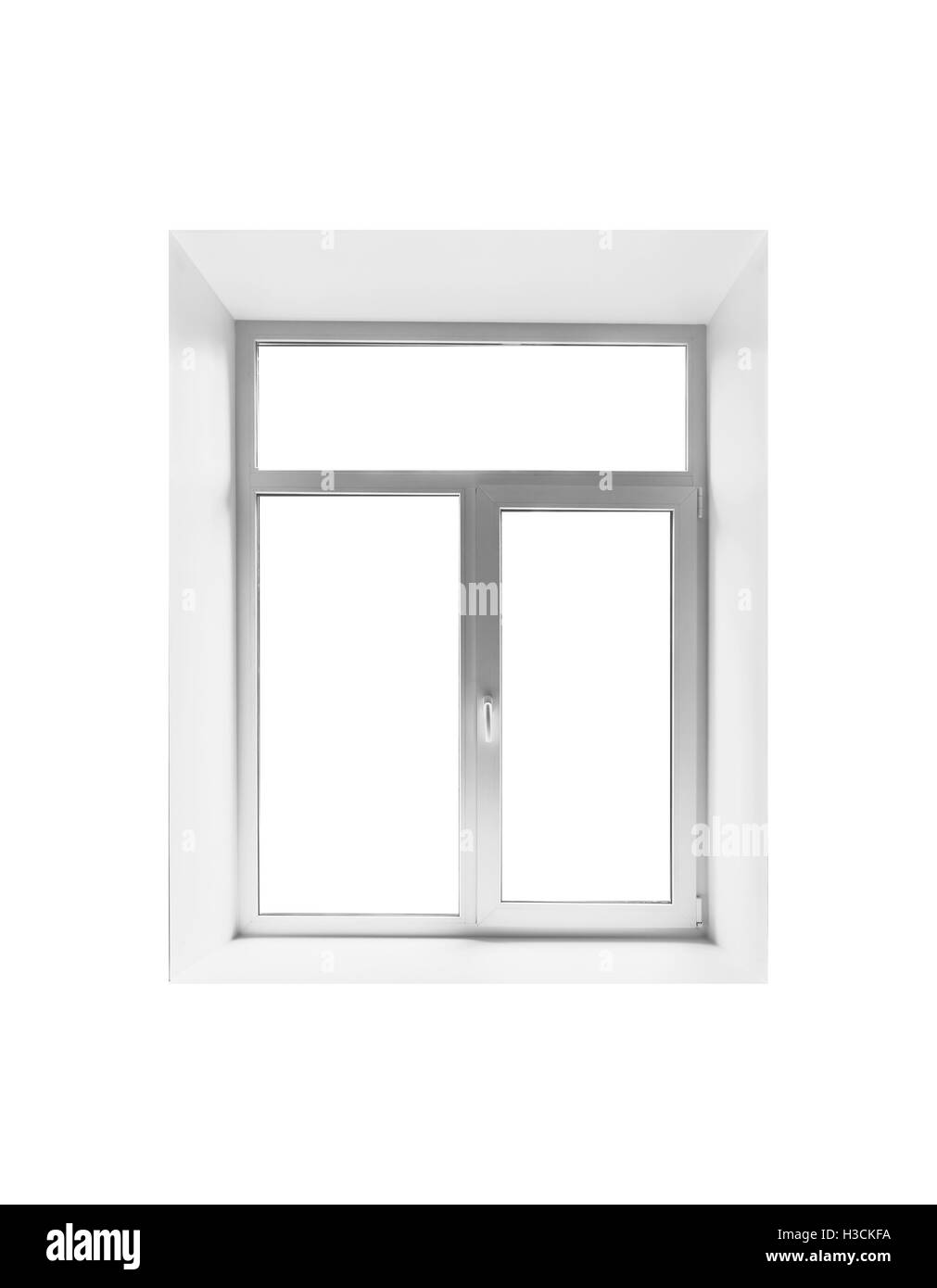 In plastica nuova finestra vuota isolata su sfondo bianco, vista frontale Foto Stock