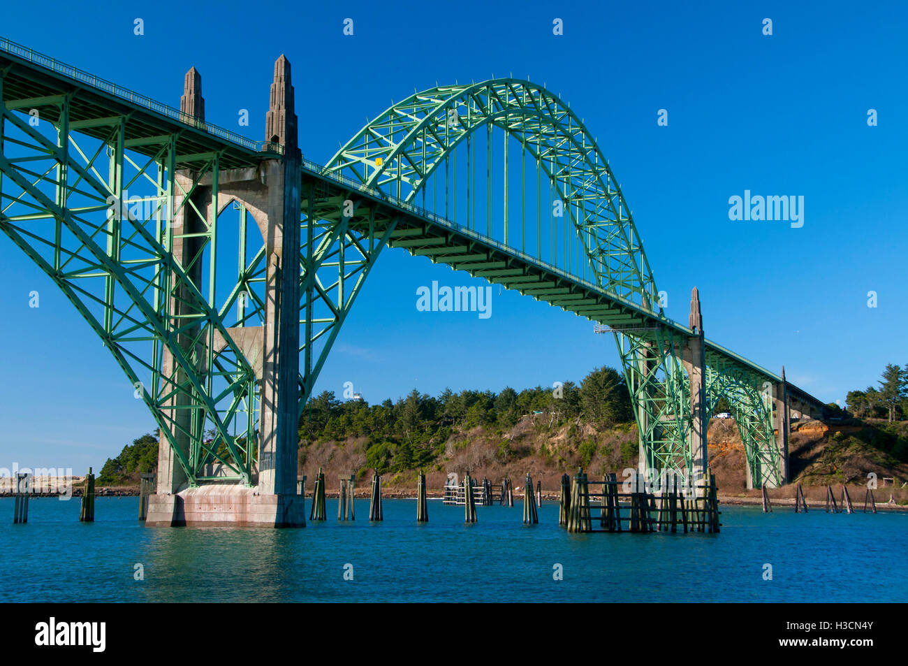 Yaquina Bay Bridge, Newport Marina, Newport, Oregon Foto Stock