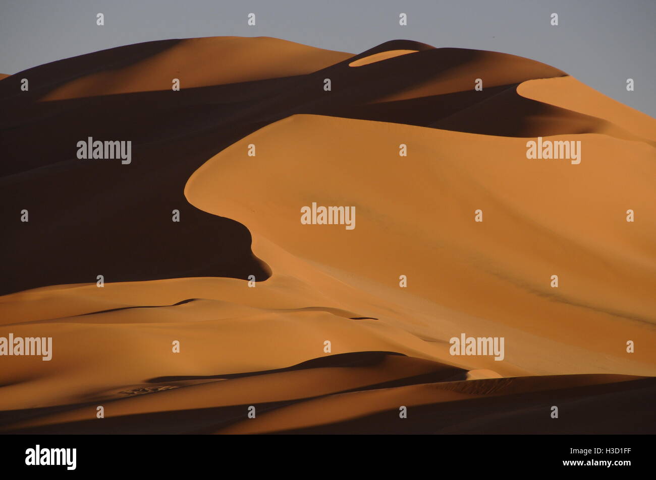 Dune nel deserto del Sahara, Libia Foto Stock