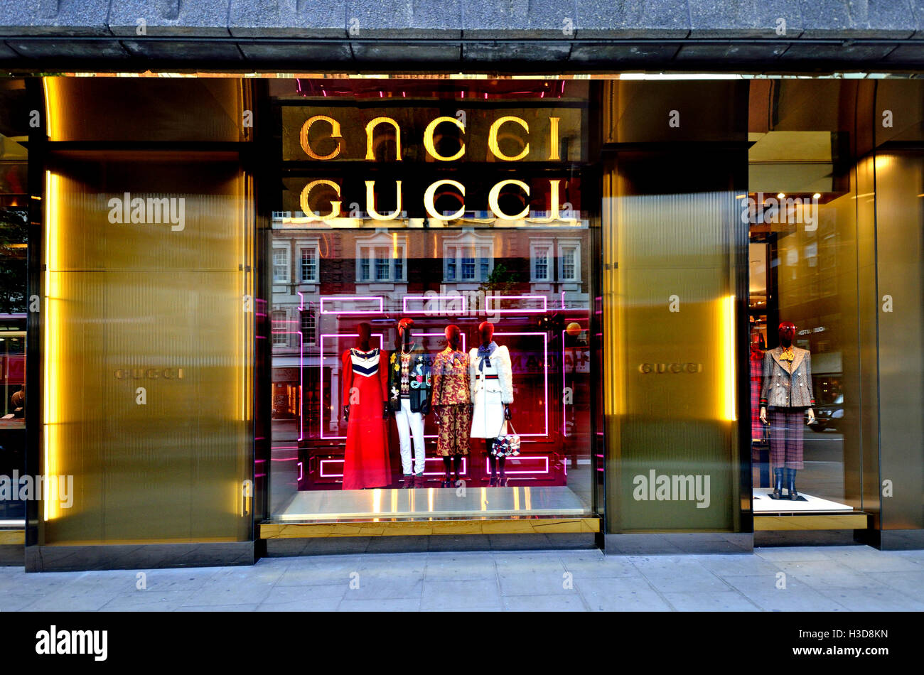 Londra, Inghilterra, Regno Unito. Sloane Street - Gucci (n. 18) Foto Stock