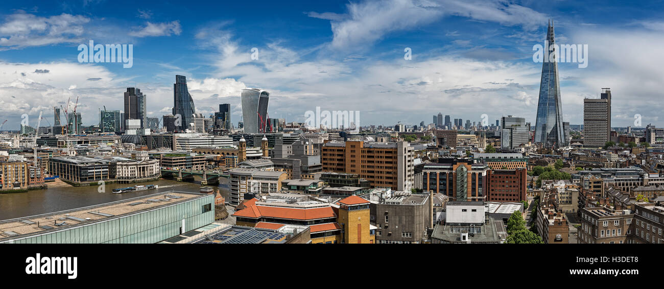 Vista panoramica di Londra dal commutatore House presso la Galleria d'arte Tate Modern. Foto Stock