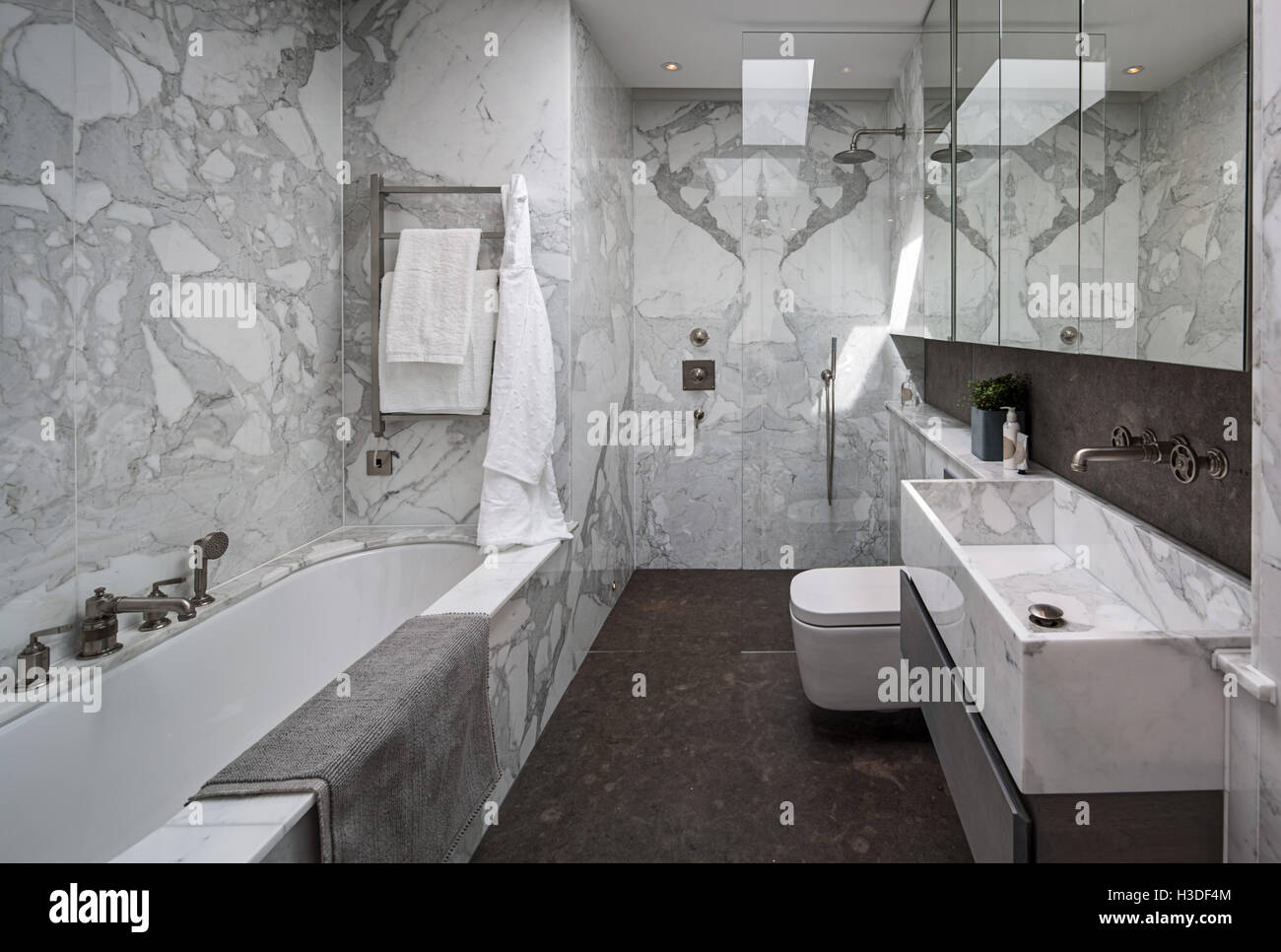 Appartamento di lusso in un pub convertito in Kings Road, Londra. Foto Stock